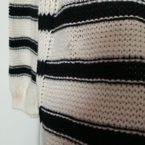 Chaps white and black striped sweater size xl - Picture 5 of 6